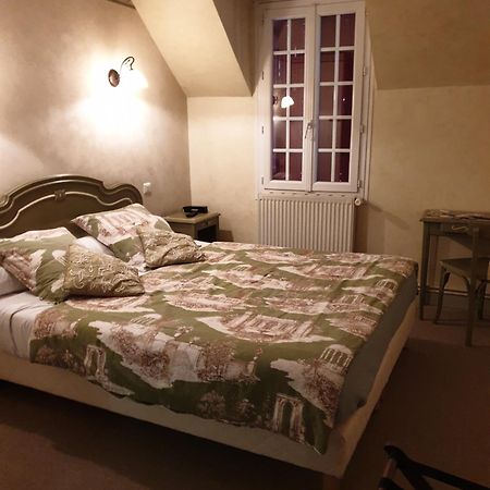 Hostellerie Belle Rive Gagnac-sur-Cere Zewnętrze zdjęcie