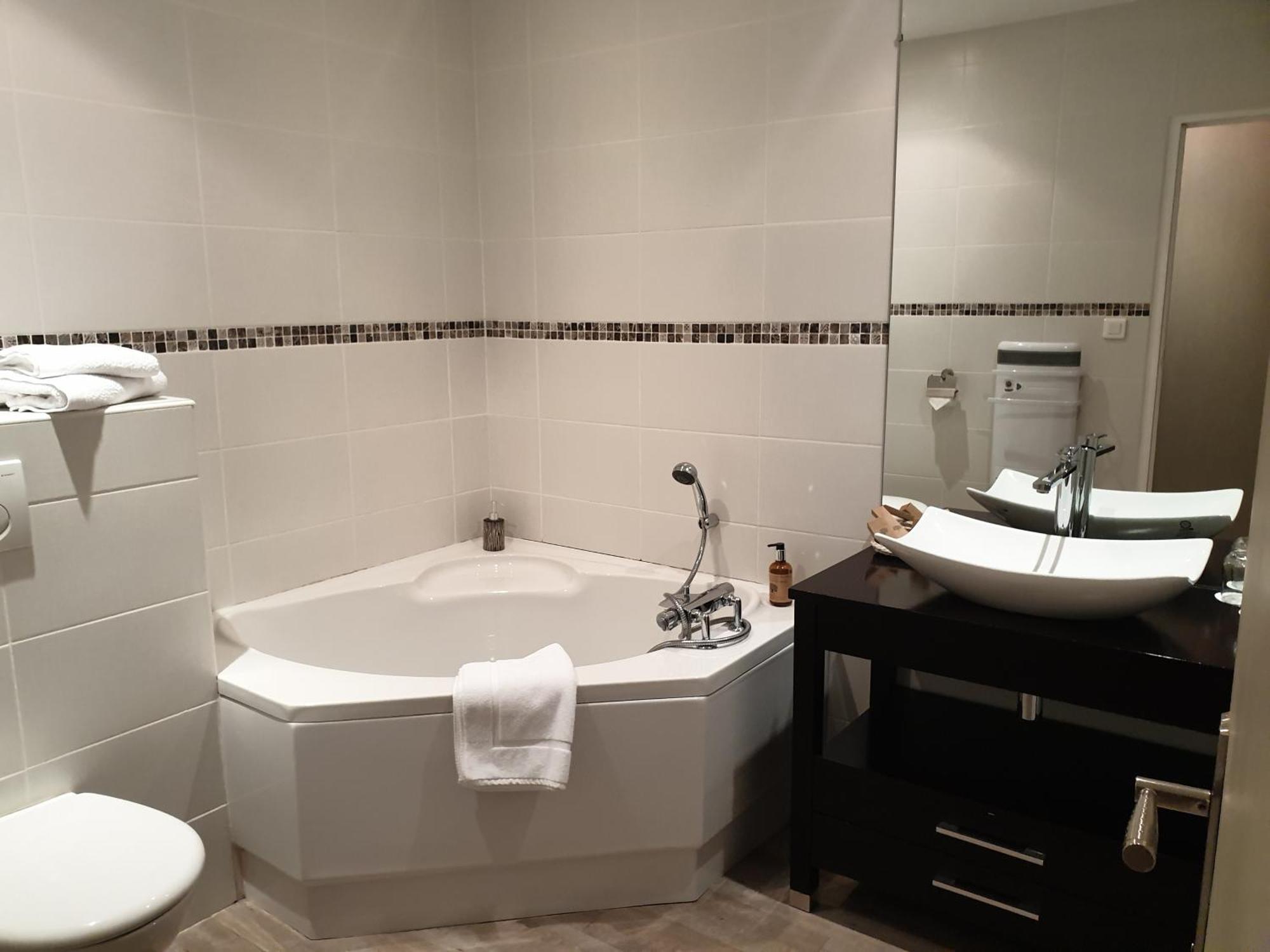 Hostellerie Belle Rive Gagnac-sur-Cere Zewnętrze zdjęcie